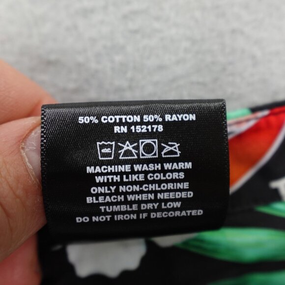 Inn n Out Burger Shirt Mens Large Green Hawaiian 75th Anniversary Button Up NEW - Picture 9 of 10